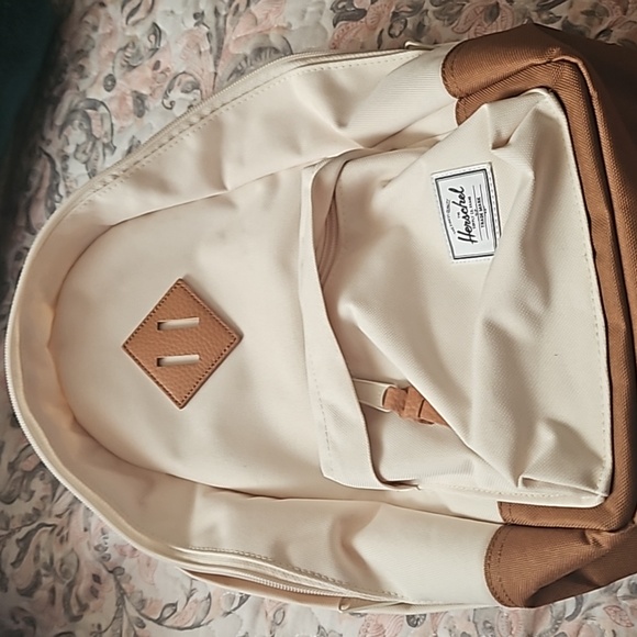 Herschel Supply Co - Picture 4 of 12